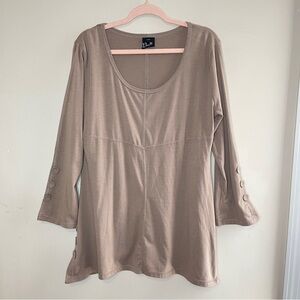 NWOT NOELLE Scoop Neck Flare-Sleeve Tunic with Button Details, L/XL
